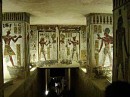 chambers r III * The entry hall in the tomb of Ramses III. * 432 x 324 * (46KB)