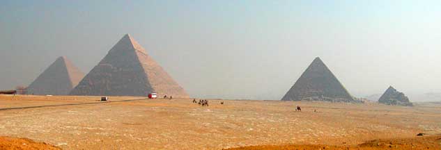 pyramids in smog