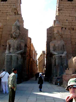 colonnade luxor