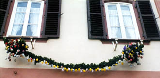 easter garland