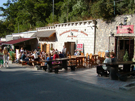 wine cellers eger
