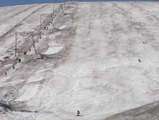 skiing on galdhopiggen 