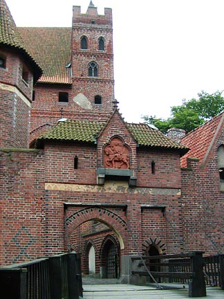 entrance upper castle