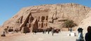 entire mountain kings abu simbel * View of the whole mountain in which the Sun temple was reconstructed. The cuts in the blocks are clearly visible on the mountainside. * 470 x 216 * (47KB)
