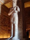 statue in kings abu simbel * One of the 8 statues of Ramses in the Hypostle Hall of the King's temple. * 324 x 432 * (51KB)